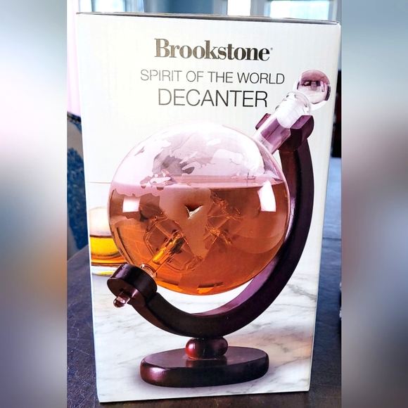 NIOB-♥️-Brookstone-Spirit of the World-Decanter - Picture 1 of 5